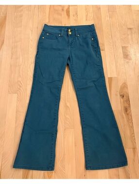 IMAN Global Chic Teal Flare Jeans W28, So Comfy!